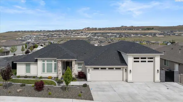 7056 W 33rd Place, Kennewick, WA 99338