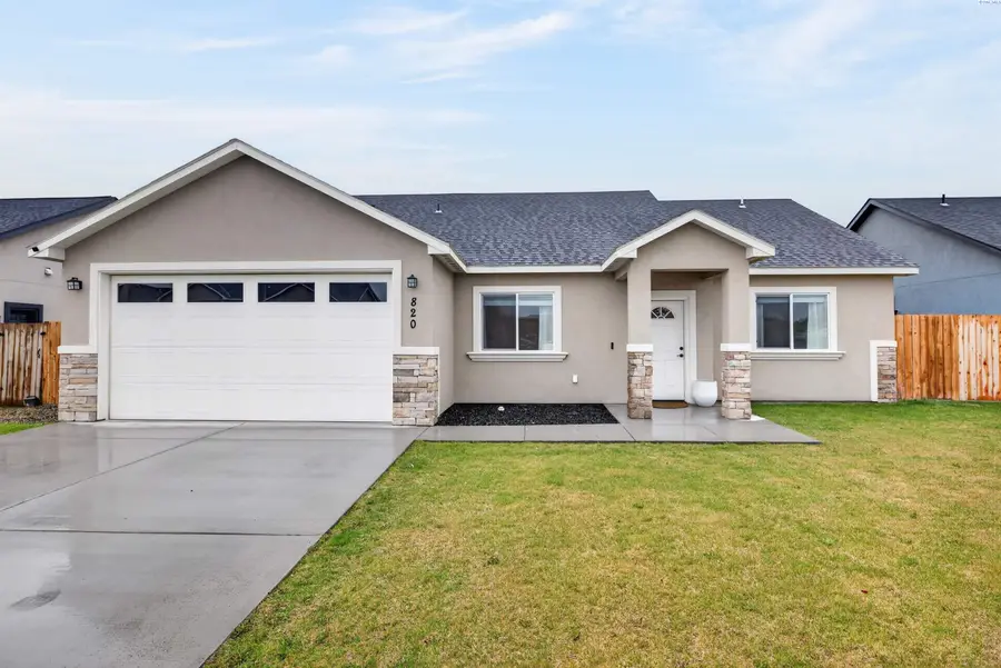820 N Beech Ave, Pasco, WA 99301 - #2