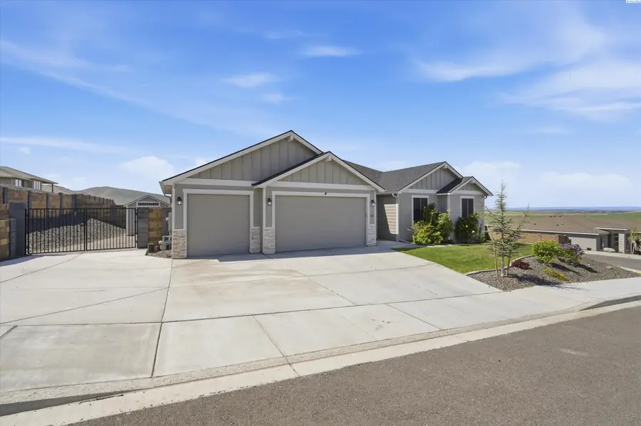 707 Athens Dr, West Richland, WA 99353 - #2