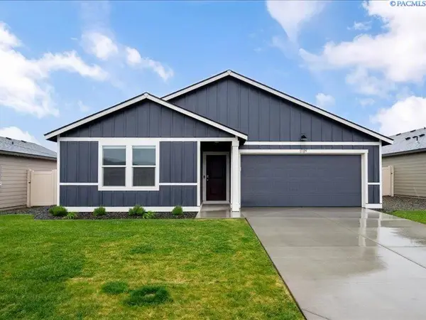 11329 Dunsmuir Drive, Pasco, WA 99301