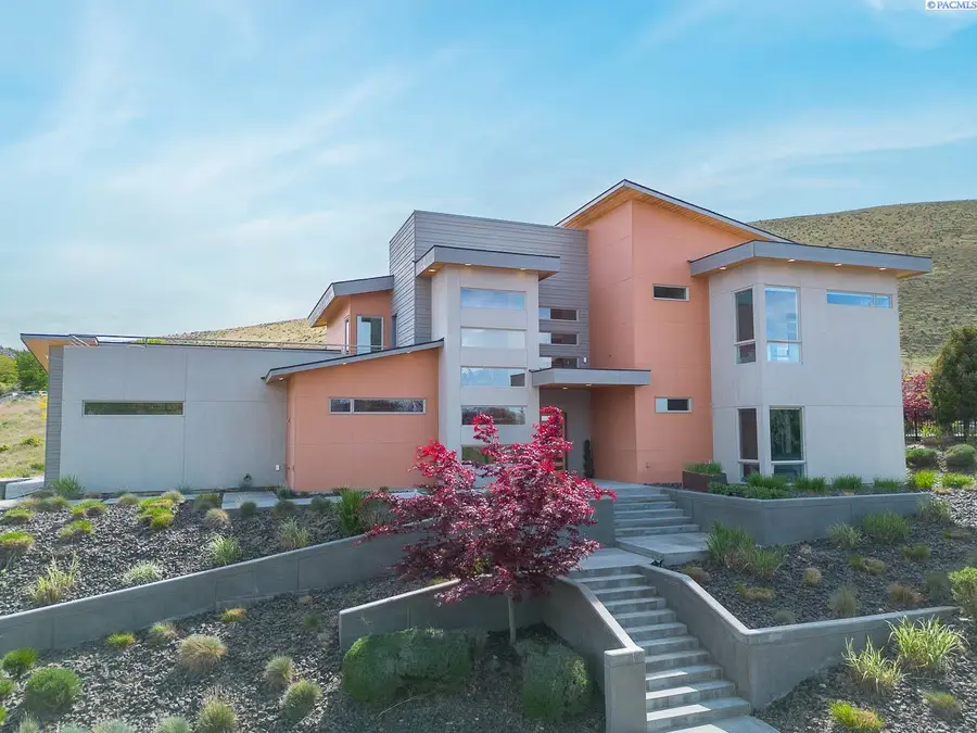 1277 White Bluffs Street, Richland, WA 99352 - #2