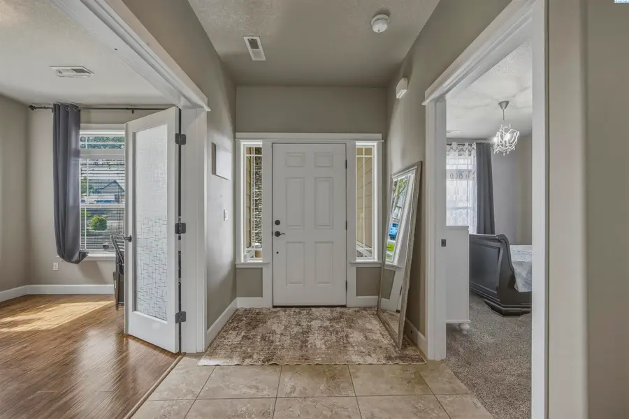 2926 Sunshine Ridge Rd, Richland, WA 99352 - #2