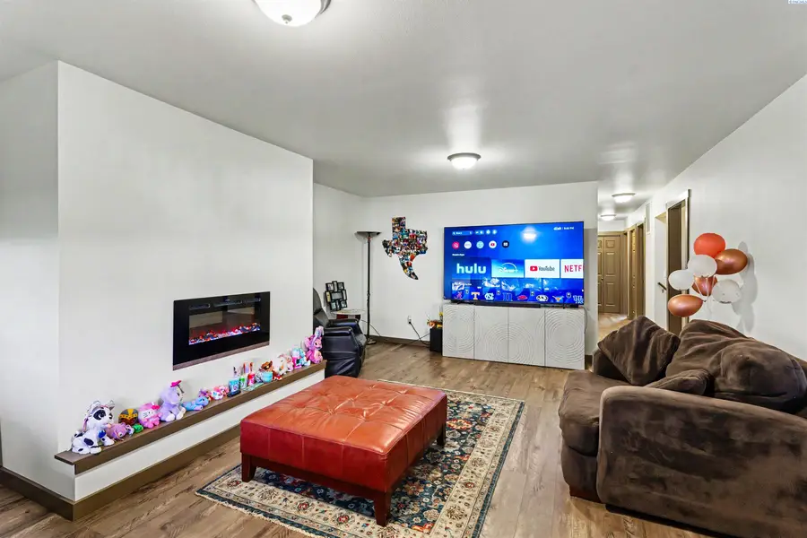 312 27th Ave, Yakima, WA 98902 - #3