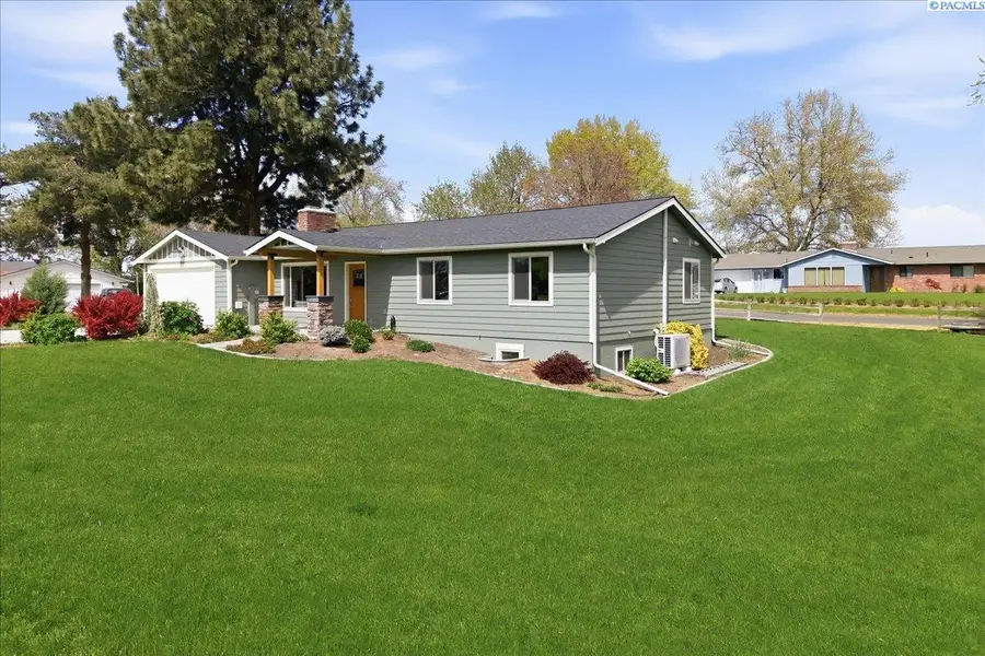919 Stanley Dr, College Place, WA 99324 - #2