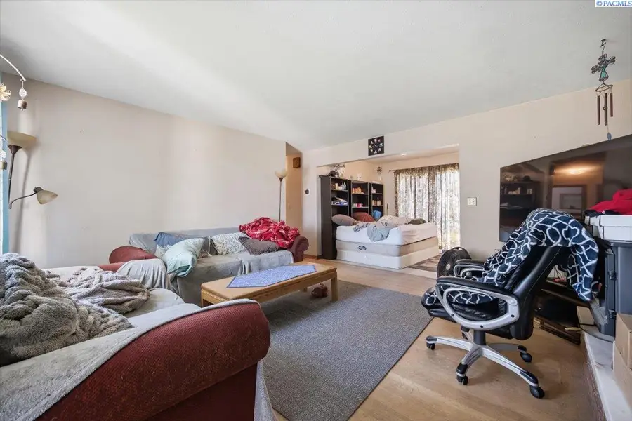 1932 W Ruby St, Pasco, WA 99301 - #3