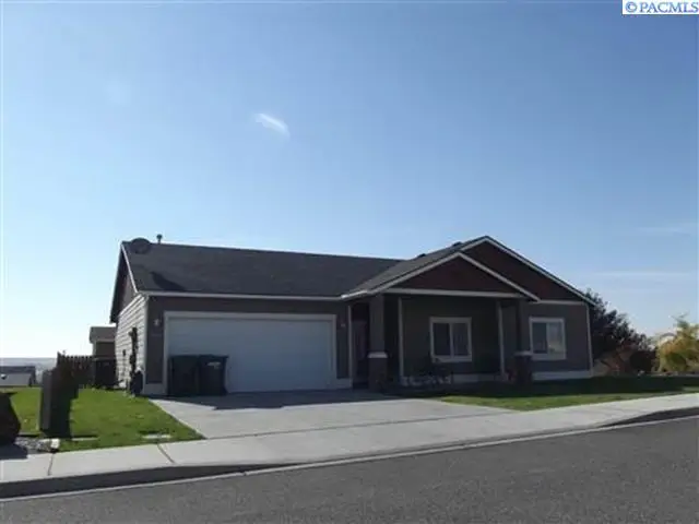 1141 W Davis St, Connell, WA 99326 - #2