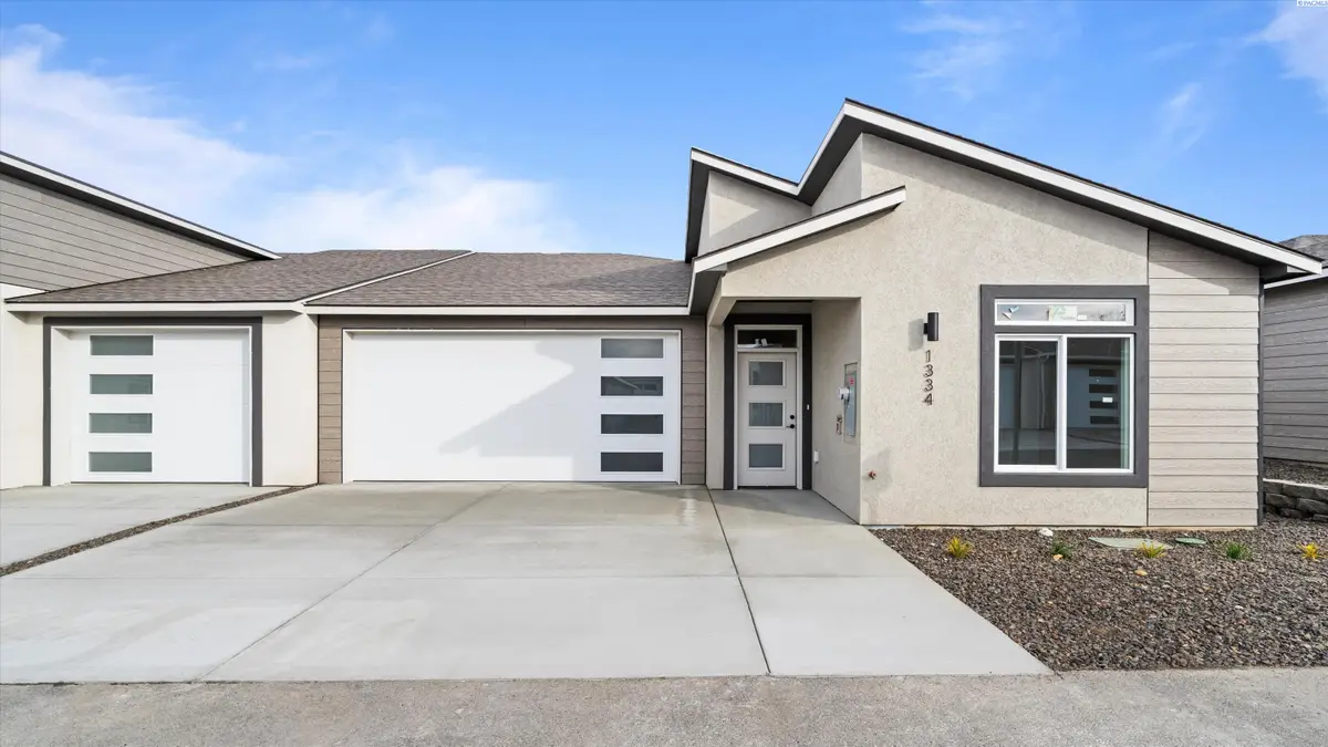 1334 Kalani Ct, West Richland, WA 99353 - #1