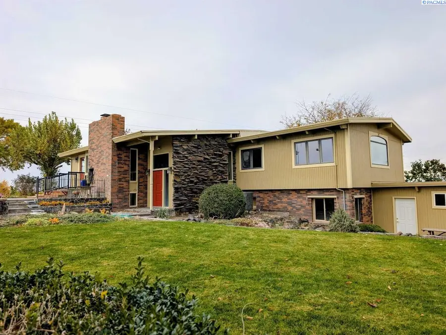 2175 W Mcmanamon Rd, Othello, WA 99344 - #2