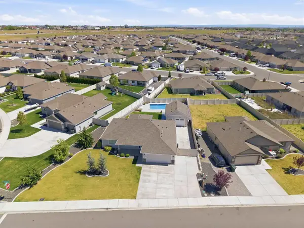 4219 Kitimat Ln, Pasco, WA 99301