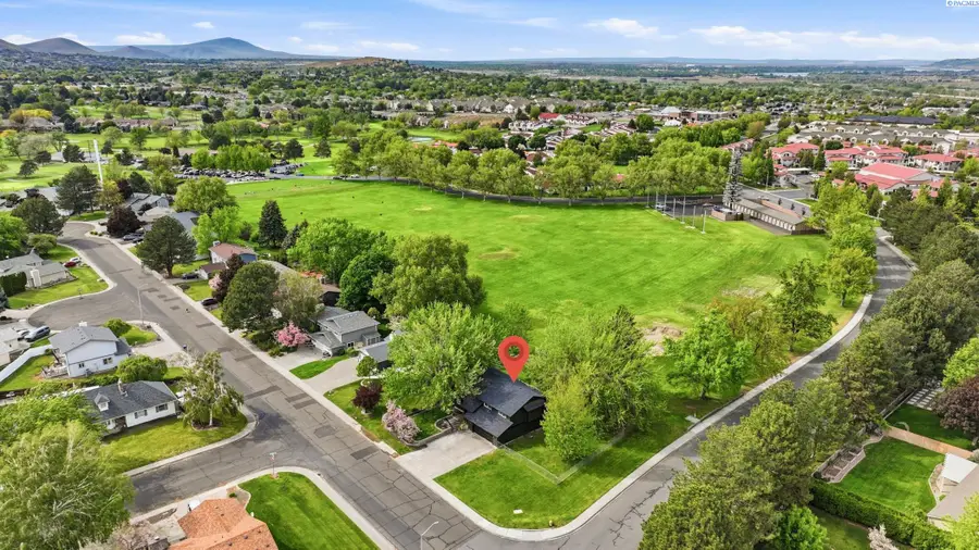 500 Meadows Drive South, Richland, WA 99352 - #3