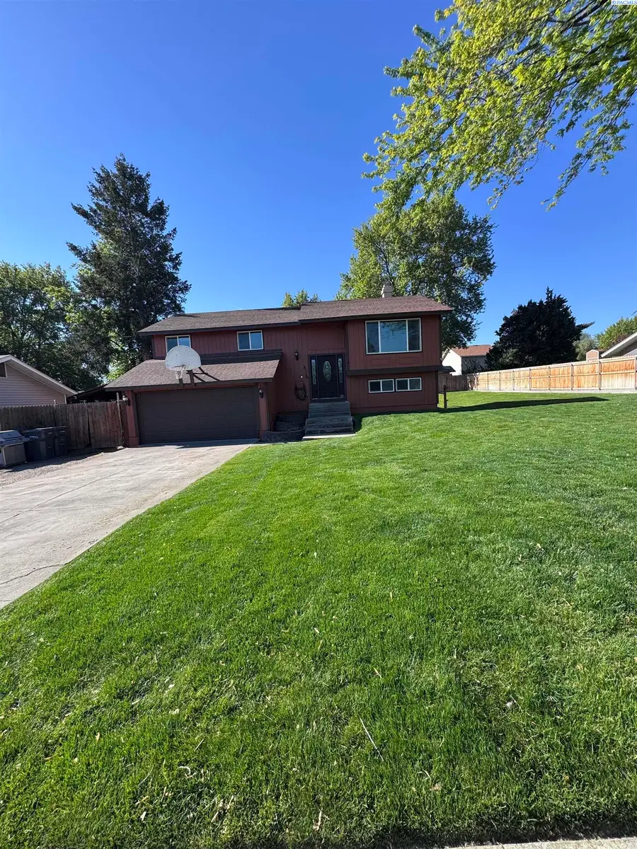 1201 W 17th Pl, Kennewick, WA 99337 - #3