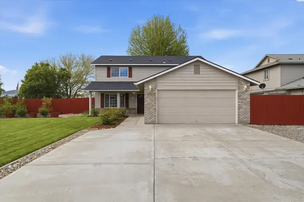5203 Holly Way, West Richland, WA 99353