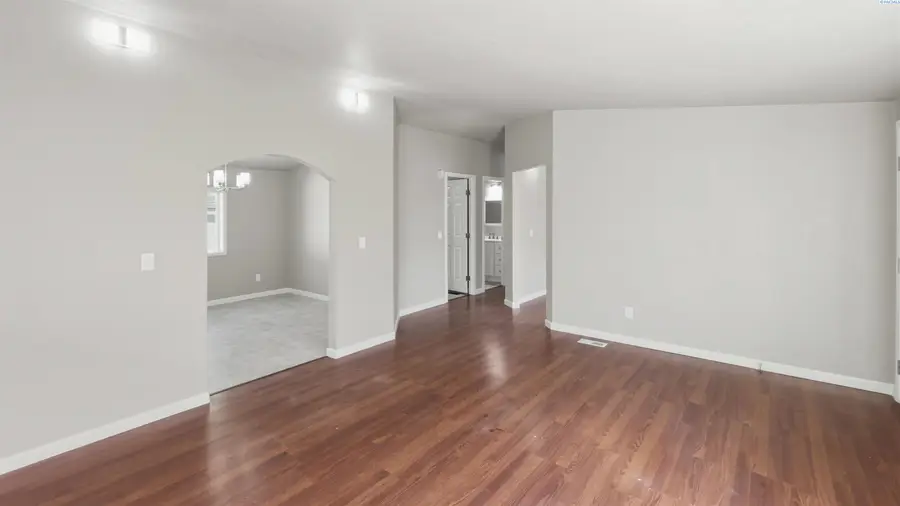 1418 W Washington St, Pasco, WA 99301 - #3
