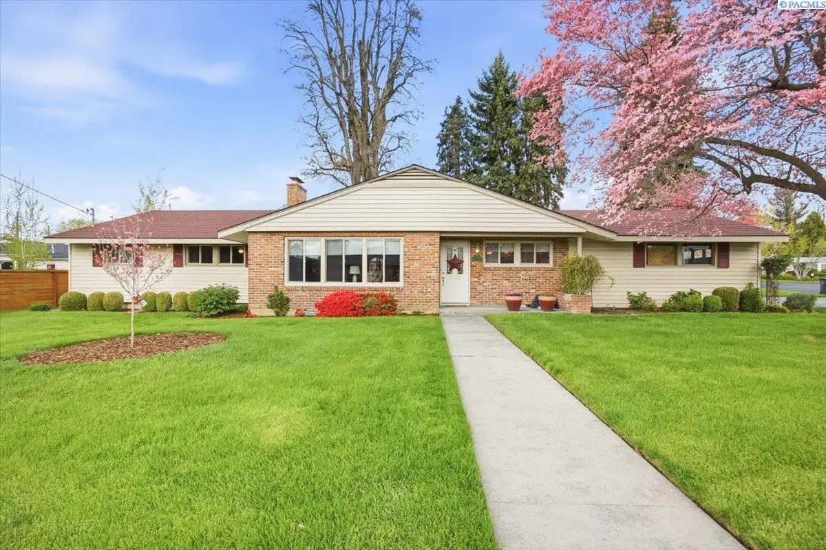105 Edwards Dr, Walla Walla, WA 99362 - #1
