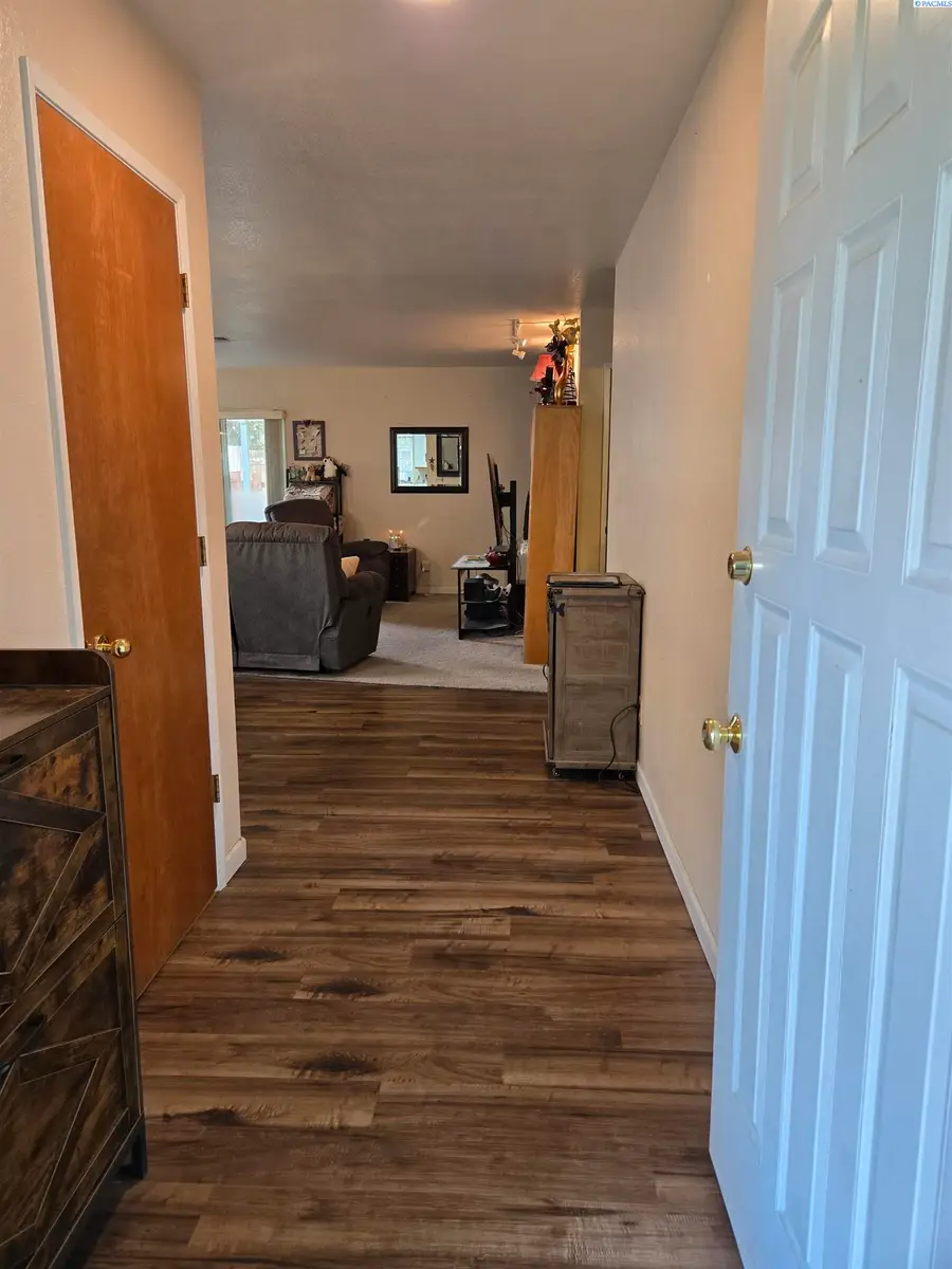 4227 W Klamath Ave, Kennewick, WA 99336 - #3