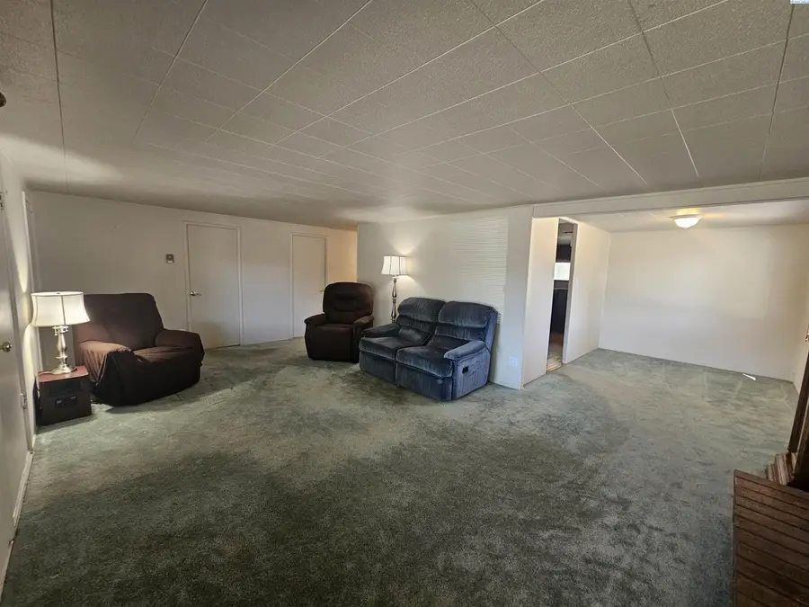 502 Wright Avenue, Richland, WA 99352 - #3