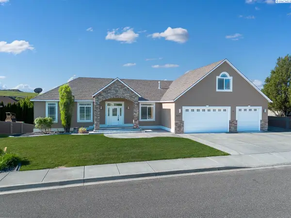 8211 W 4th Place, Kennewick, WA 99336