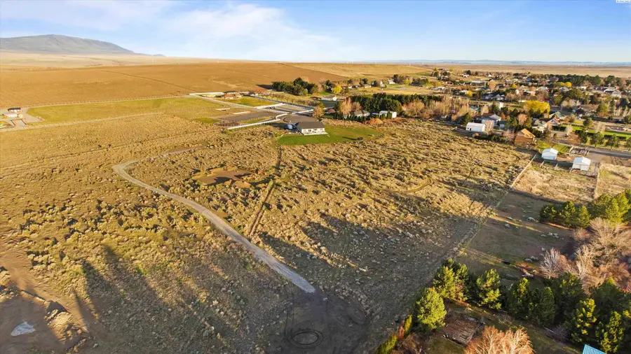 43703 E Carel Ln, West Richland, WA 99353 - #2