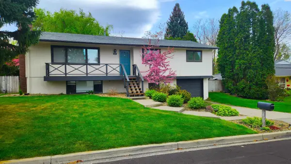 513 Holly, Richland, WA 99354