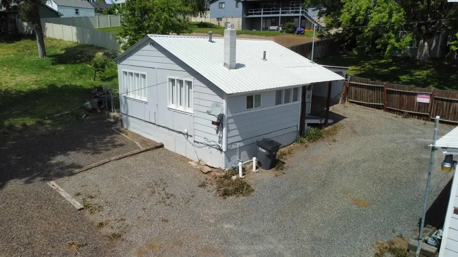 116 & 116 1/2 Spalding Ave, Sunnyside, WA 98944 - #3