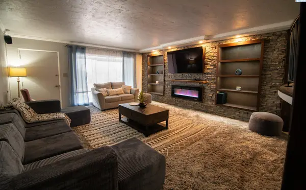 200 N Underwood, Kennewick, WA 99336