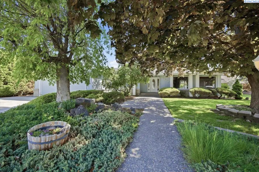 1909 S Newport St, Kennewick, WA 99337 - #2