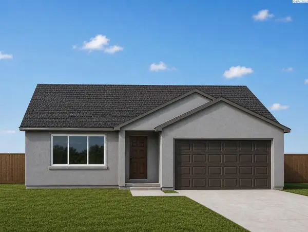 102 Olivera Street, Grandview, WA 98930