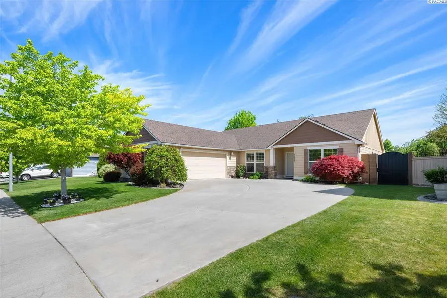 5817 W 17th, Kennewick, WA 99338 - #2