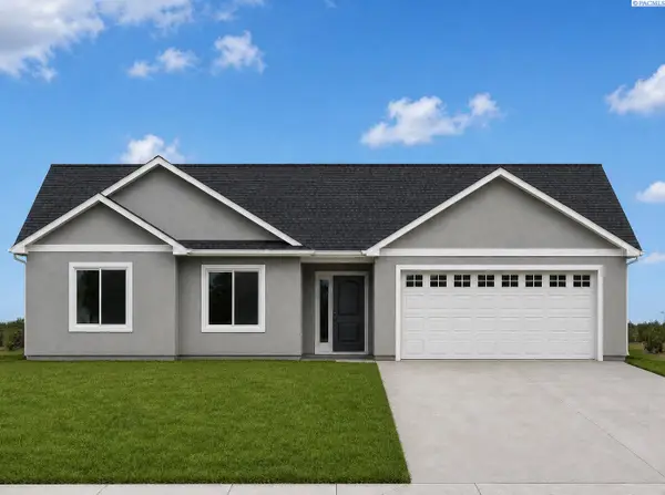 209 Olivera Street, Grandview, WA 98930