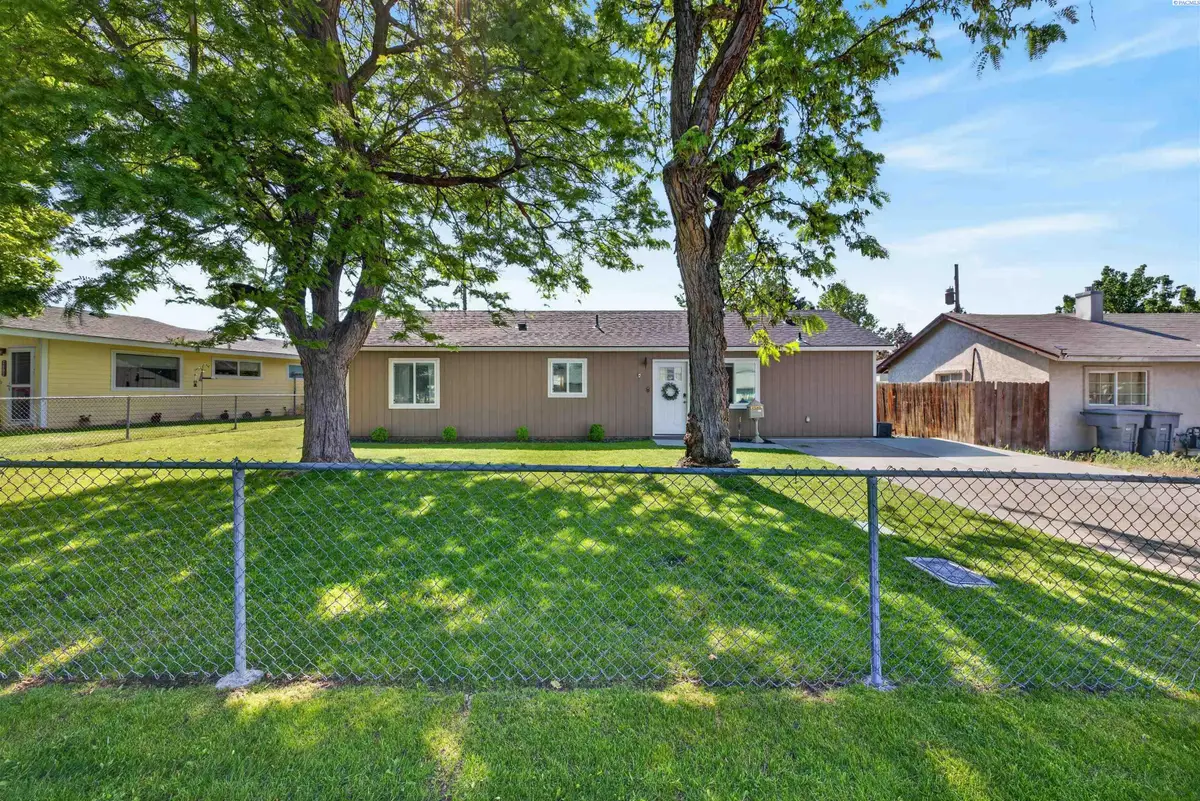 2405 Dover St, Richland, WA 99352 - #1