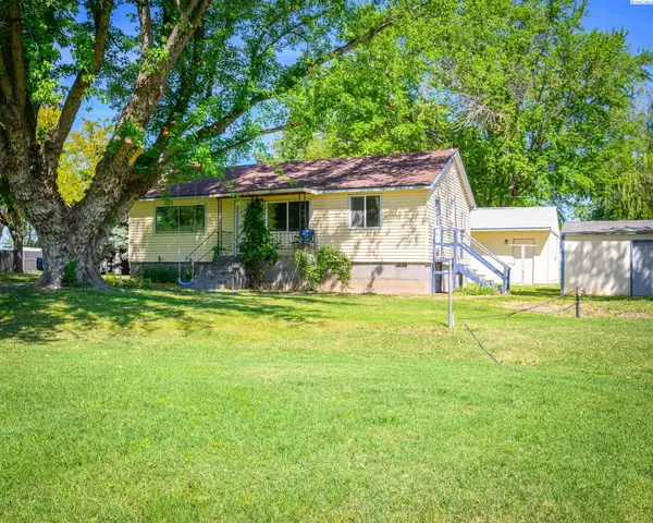 101 Abby Avenue #b, Benton City, WA 99320