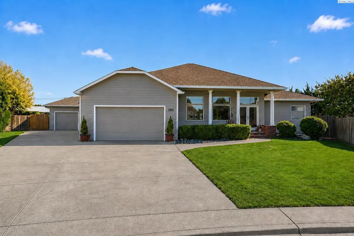 2802 W 38th Court, Kennewick, WA 99338 - #1