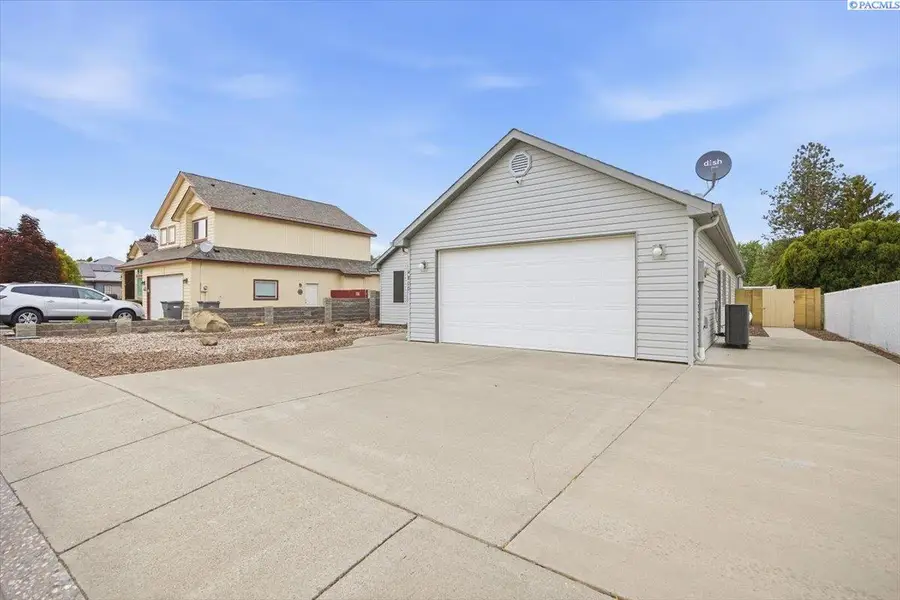 4800 W 5th Ave, Kennewick, WA 99336 - #2