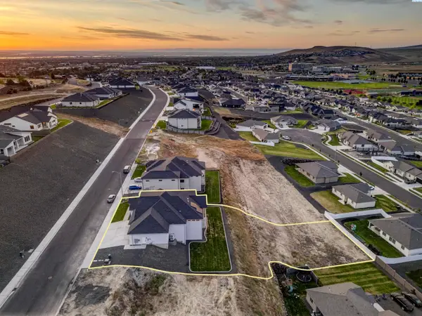 6085 W 28th Ave, Kennewick, WA 99338