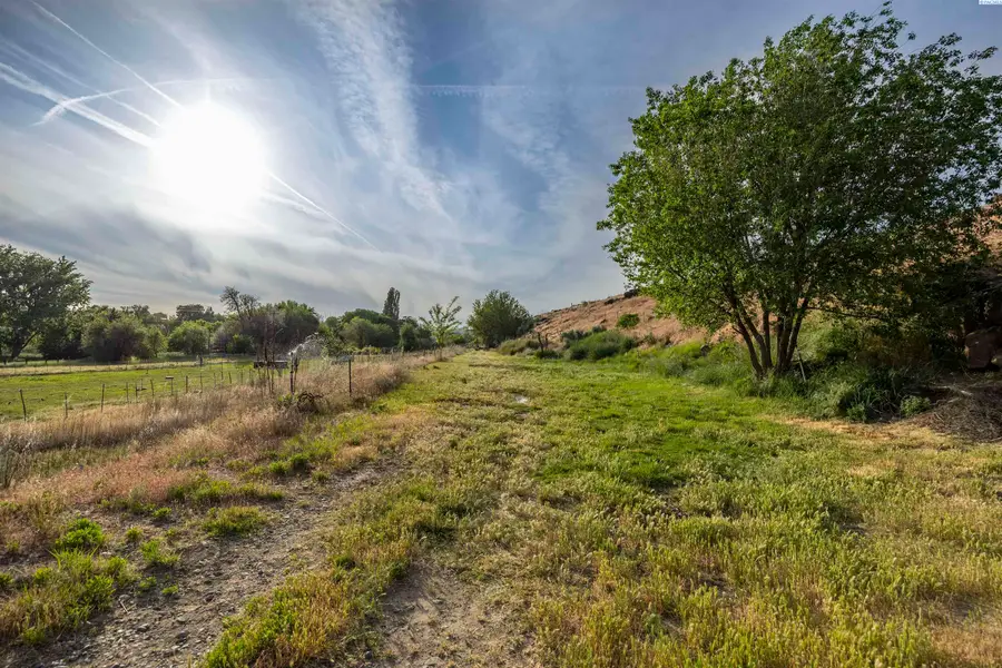 NKA N Kendall Rd, Benton City, WA 99320 - #2