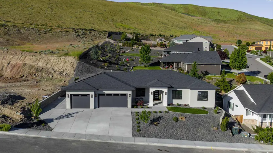 5289 S Quincy Pl, Kennewick, WA 99337 - #2