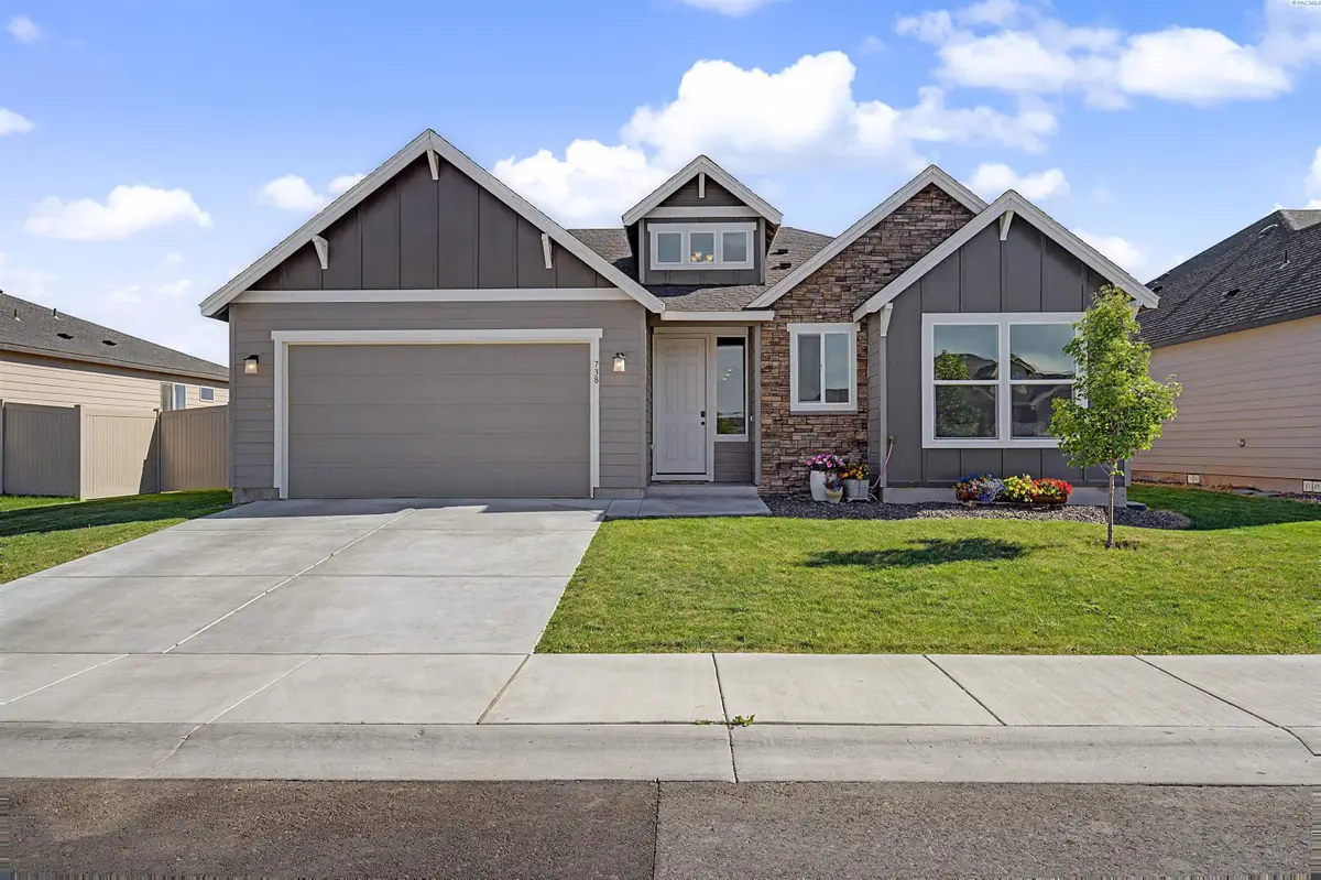 738 NE I St, Quincy, WA 98848 - #1