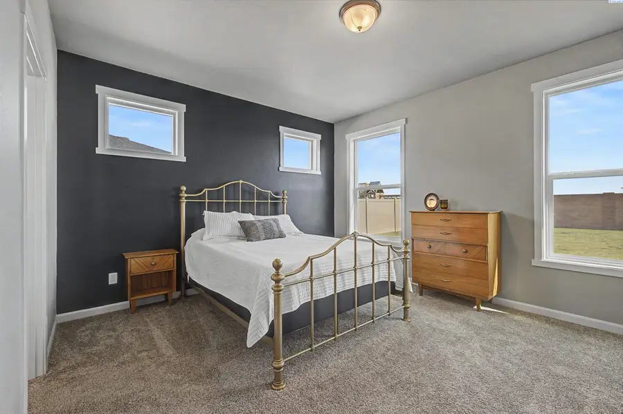 738 NE I St, Quincy, WA 98848 - #2
