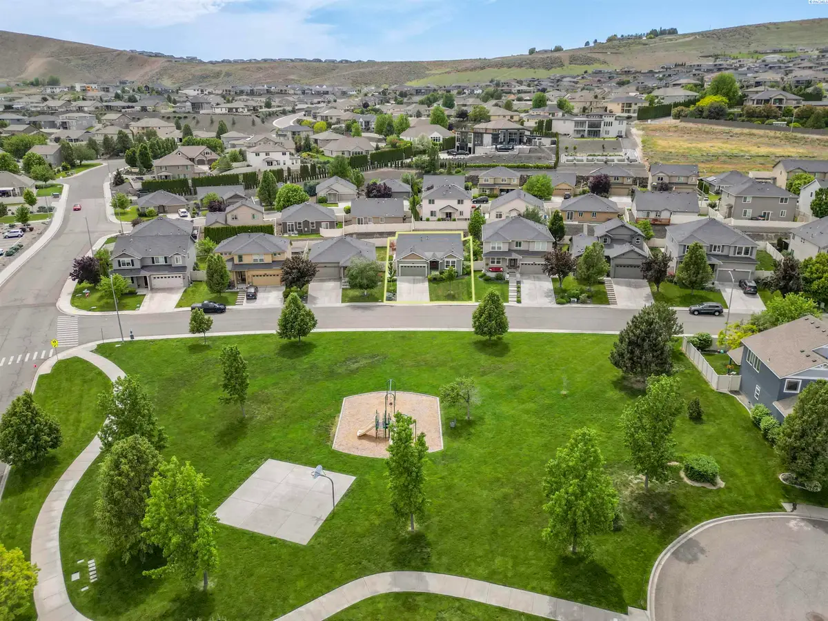1547 Purple Sage St, Richland, WA 99352 - #1