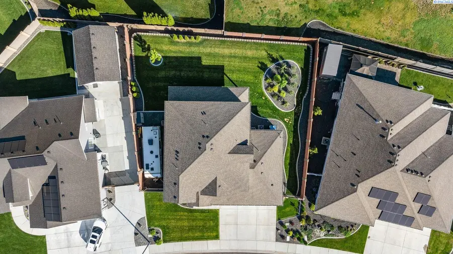 8518 W 12th Ave, Kennewick, WA 99338 - #2
