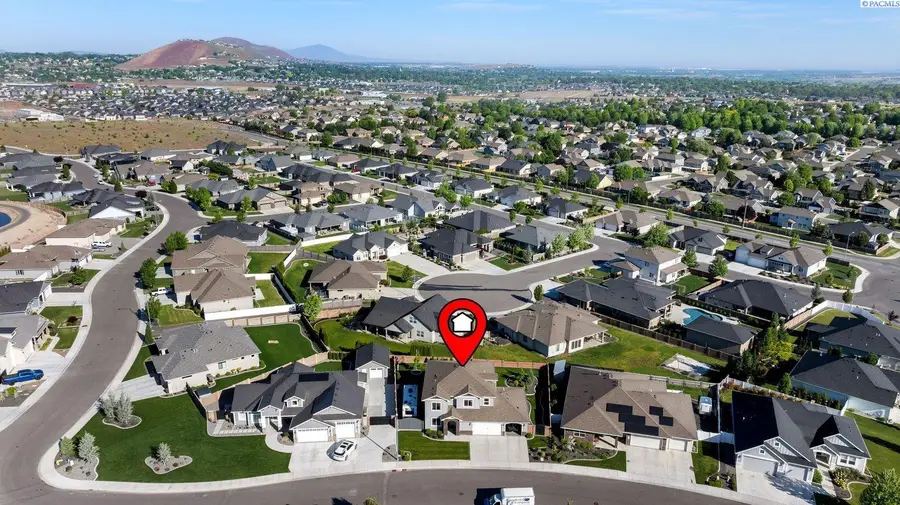 8518 W 12th Ave, Kennewick, WA 99338 - #3