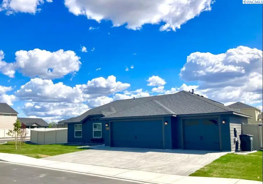 3895 Curtis Dr, West Richland, WA 99353 - #1
