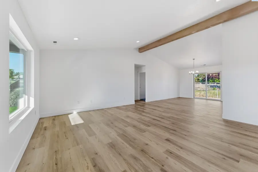 4219 Road 104, Pasco, WA 99301 - #2