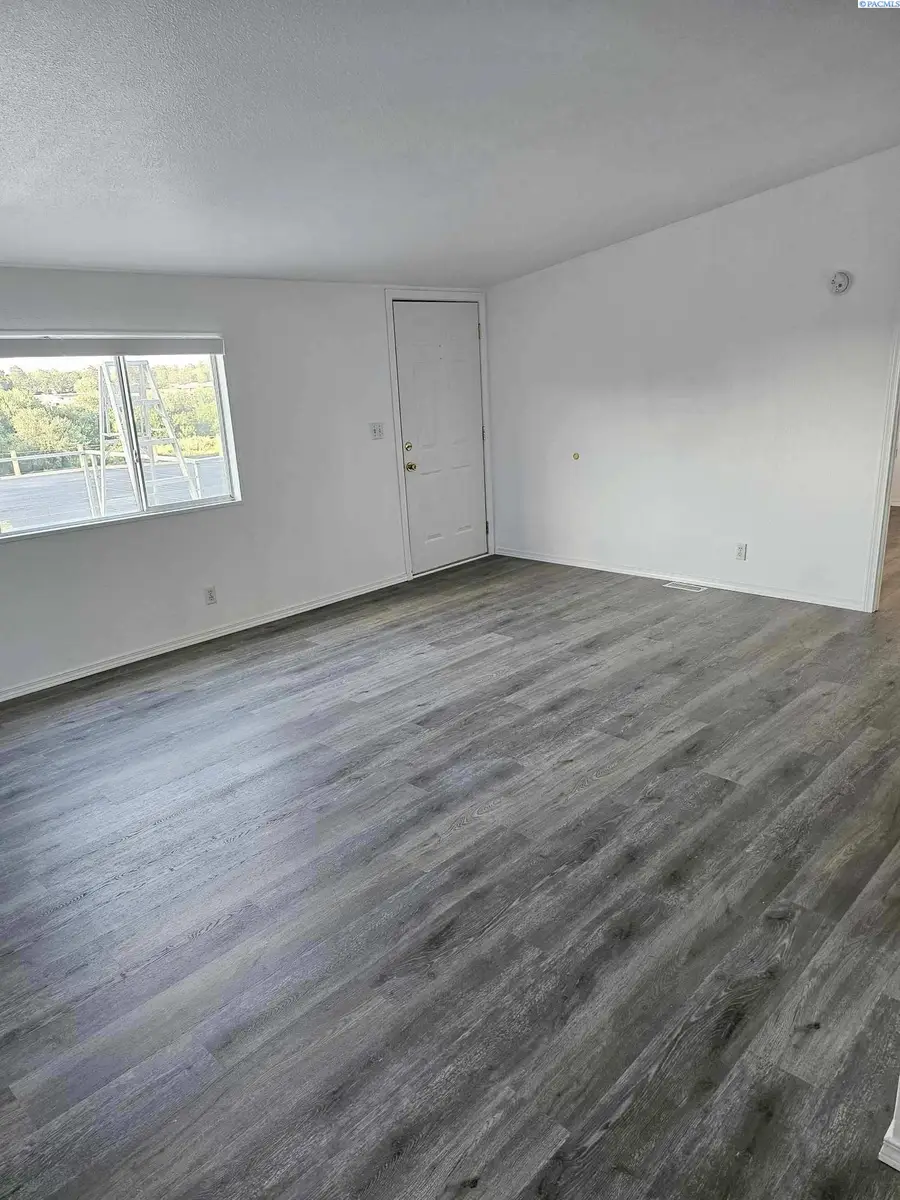 2407 Horizon View Ln, Richland, WA 99352 - #2