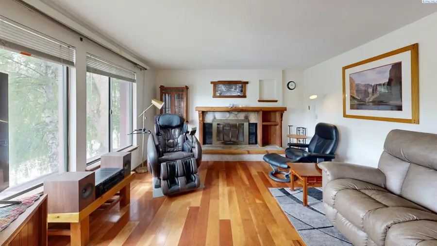 760 SE Greenhill Ct, Pullman, WA 99163-8648 - #3