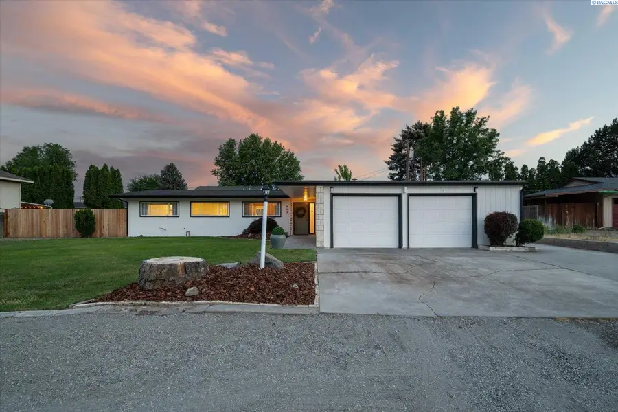803 W 25th Ave, Kennewick, WA 99337 - #2