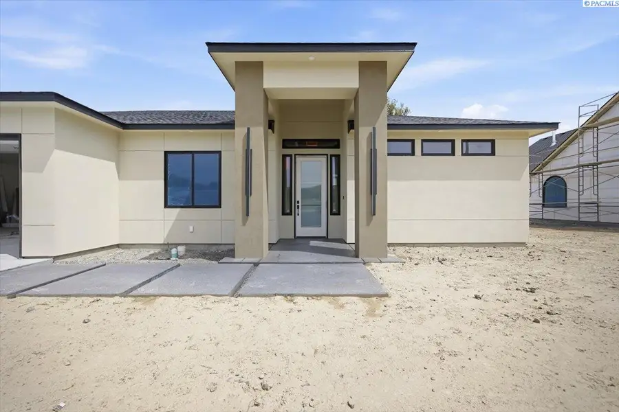 8034 W 12th Ave, Kennewick, WA 99338 - #2