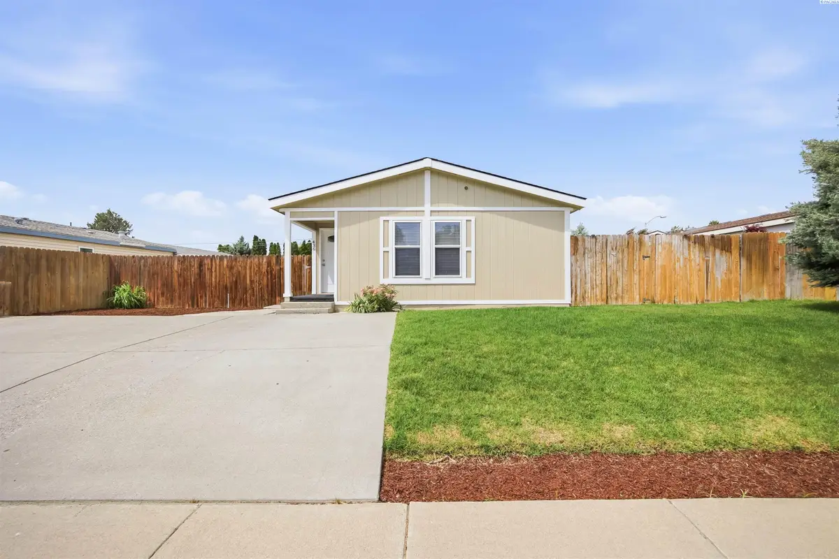 436 N Douglas Ave., Pasco, WA 99301 - #1