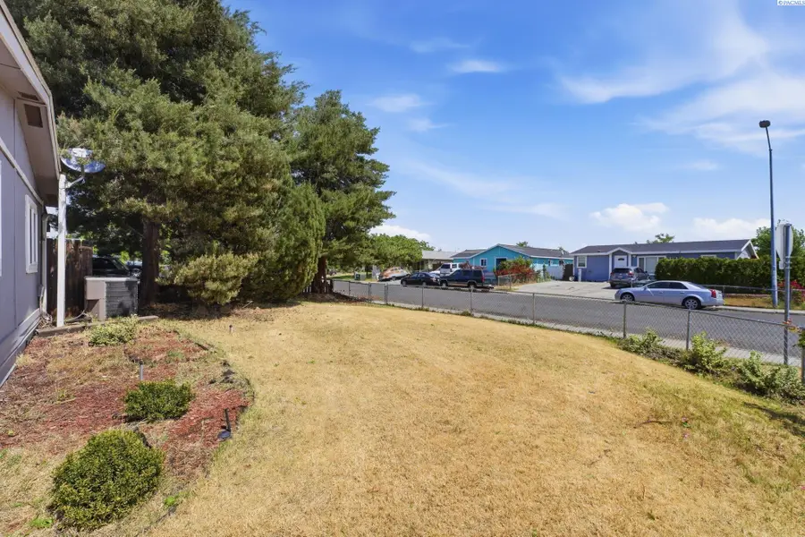 604 N Elm Ave, Pasco, WA 99301 - #3