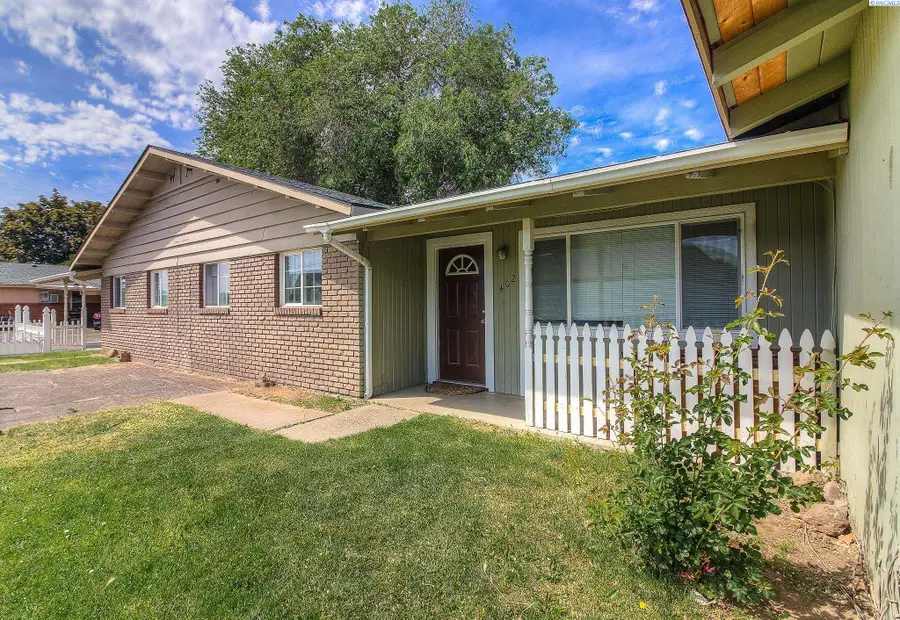 4002 W Walnut Street, Yakima, WA 98908 - #3